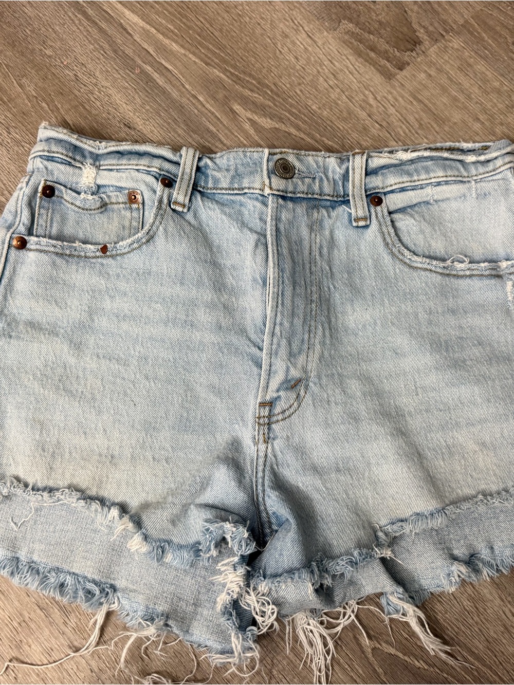 Abercrombie & Fitch Light Wash Frayed mom Hem Denim Shorts